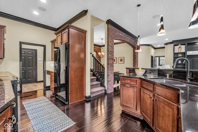 15268 Kampen Circle, Carmel, IN 46033