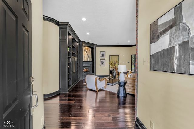 15268 Kampen Circle, Carmel, IN 46033