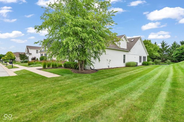 15268 Kampen Circle, Carmel, IN 46033