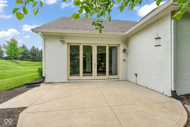 15268 Kampen Circle, Carmel, IN 46033