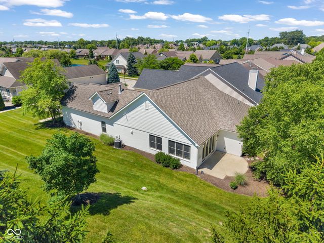 15268 Kampen Circle, Carmel, IN 46033