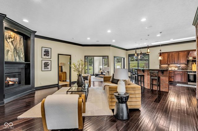 15268 Kampen Circle, Carmel, IN 46033