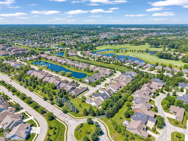 15268 Kampen Circle, Carmel, IN 46033