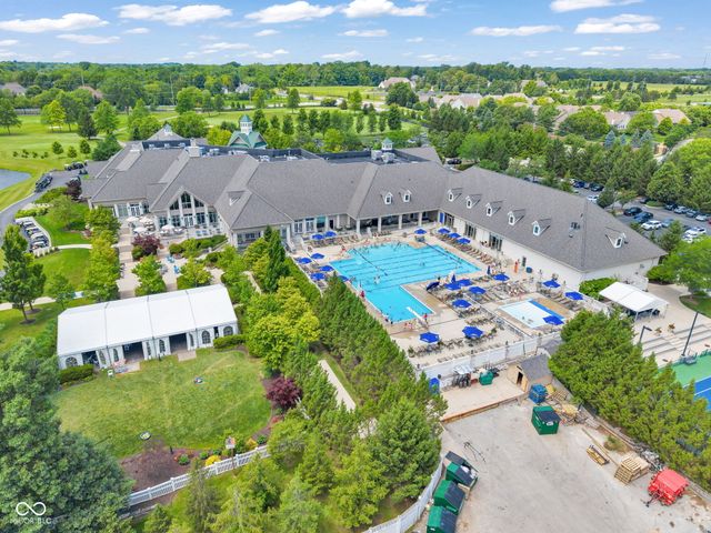 15268 Kampen Circle, Carmel, IN 46033