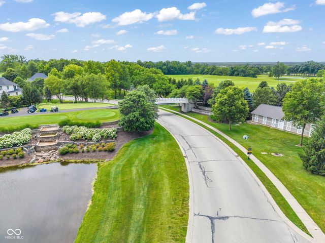 15268 Kampen Circle, Carmel, IN 46033