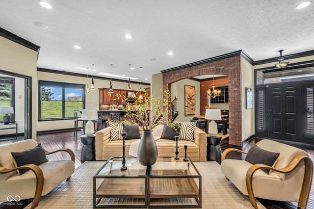 15268 Kampen Circle, Carmel, IN 46033