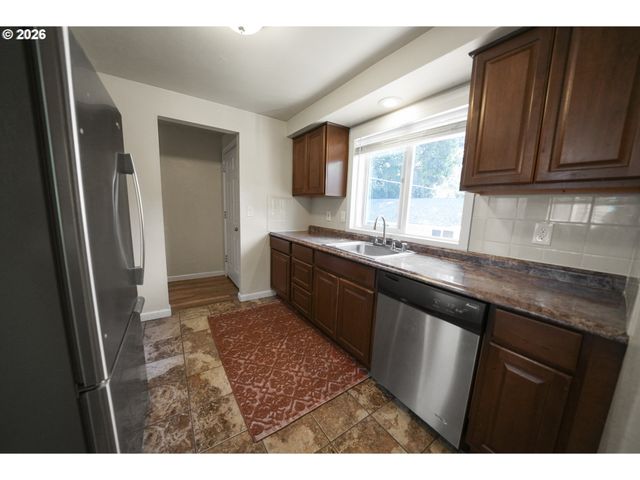 2413 MARKLE Ave, Vancouver, WA 98660