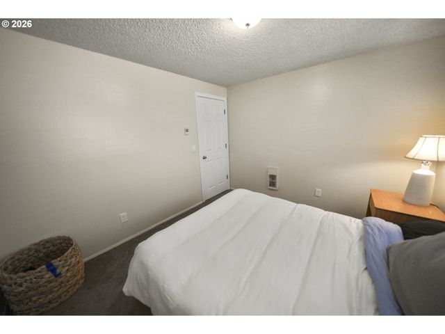 2413 MARKLE Ave, Vancouver, WA 98660