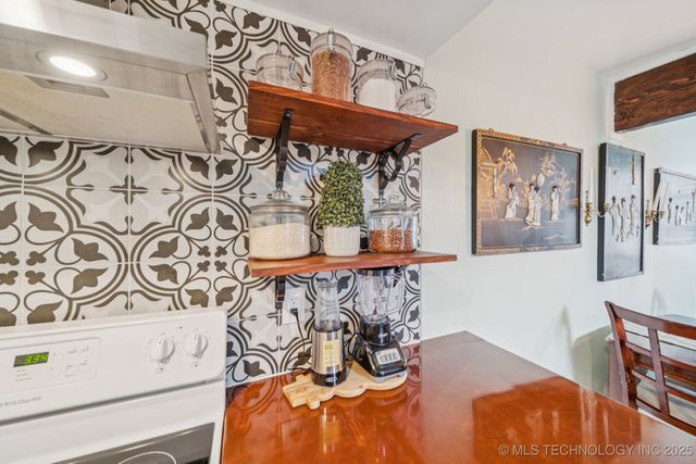 7050 E 33rd Street 0, Tulsa, OK 74145