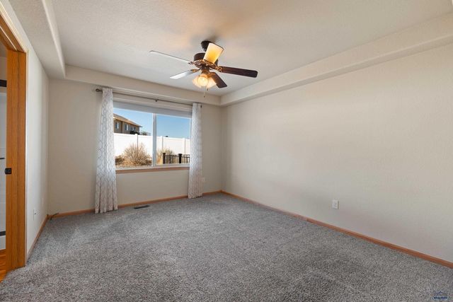 6800 MULBERRY DR, Summerset, SD 57718