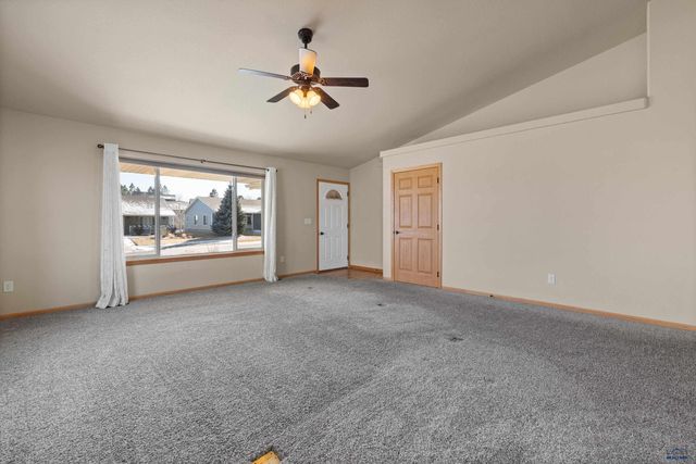 6800 MULBERRY DR, Summerset, SD 57718