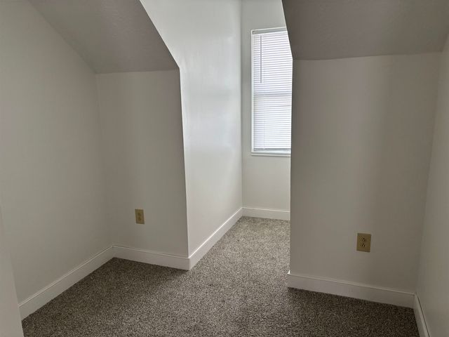 243 W 2nd St, Ceredo, WV 25507