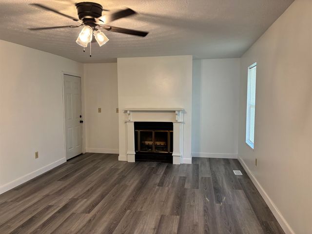 243 W 2nd St, Ceredo, WV 25507