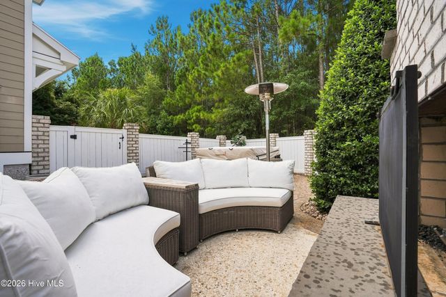 6517 Chalfont Circle, Wilmington, NC 28405