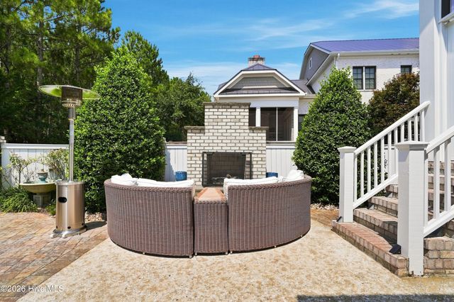 6517 Chalfont Circle, Wilmington, NC 28405