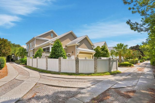 6517 Chalfont Circle, Wilmington, NC 28405