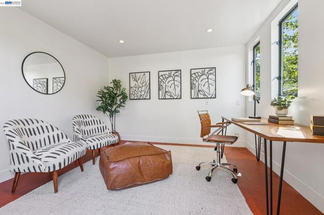 542 Chetwood St, Oakland, CA 94610