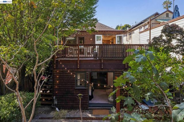 542 Chetwood St, Oakland, CA 94610