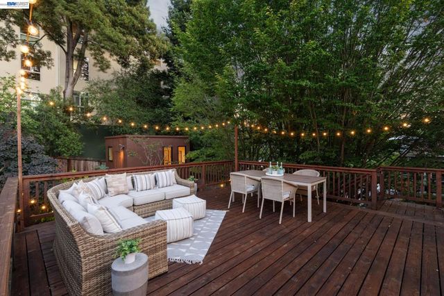 542 Chetwood St, Oakland, CA 94610
