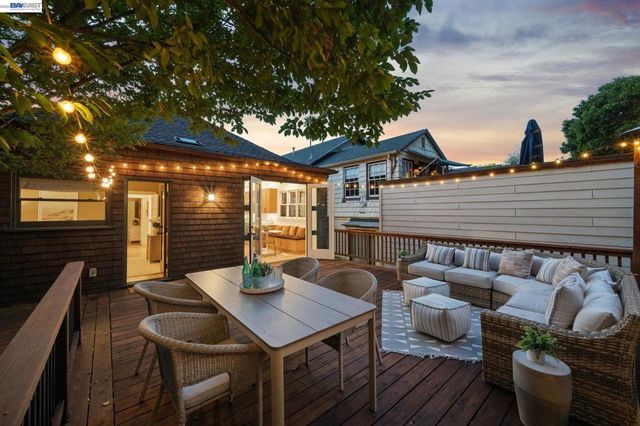 542 Chetwood St, Oakland, CA 94610