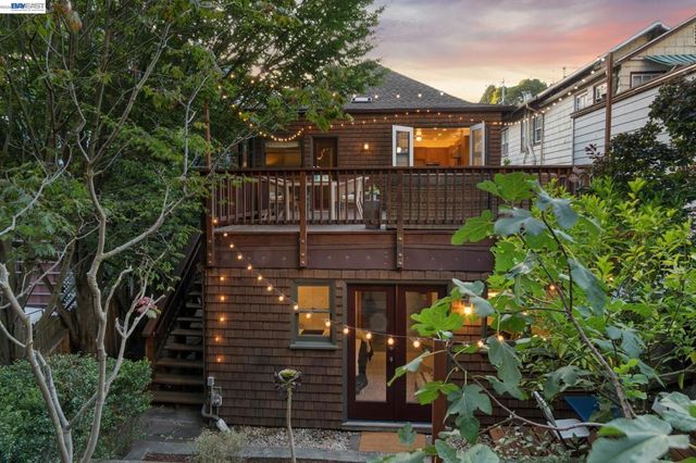 542 Chetwood St, Oakland, CA 94610
