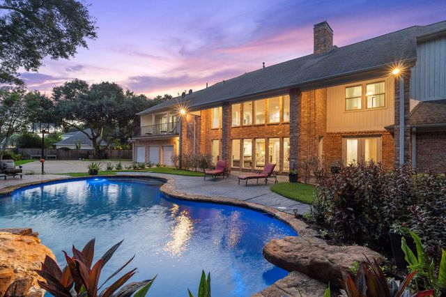 3 Regent Court, Sugar Land, TX 77478