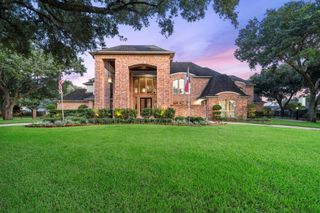 3 Regent Court, Sugar Land, TX 77478