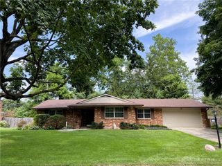 2917 Meadow Park Drive, Dayton, OH 45440