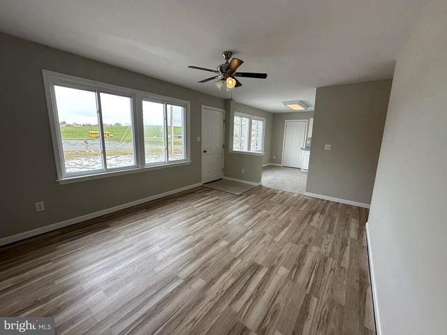 2642 SPRING RD, Chambersburg, PA 17202