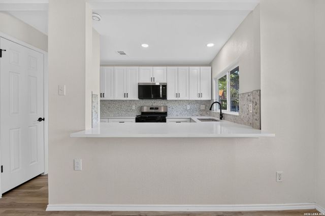 222 Vista Del Sur, San Antonio, TX 78207