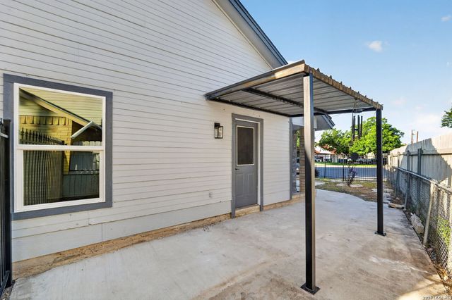 222 Vista Del Sur, San Antonio, TX 78207