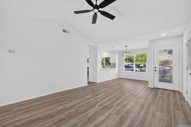 222 Vista Del Sur, San Antonio, TX 78207