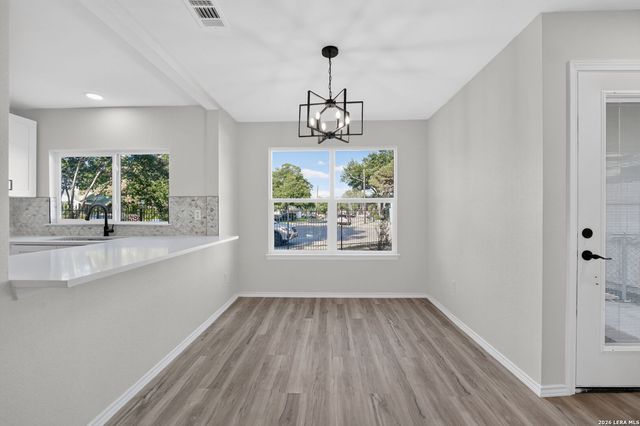 222 Vista Del Sur, San Antonio, TX 78207