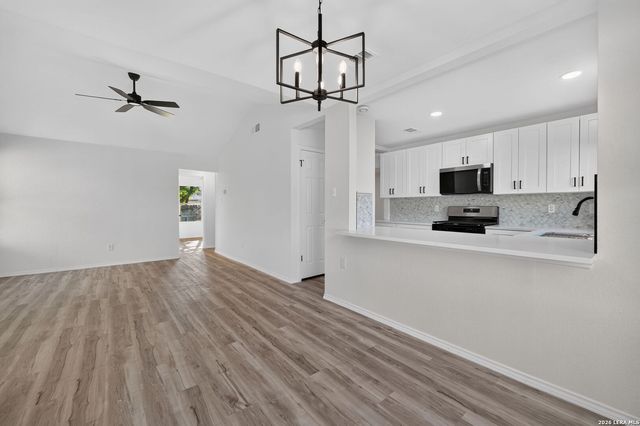 222 Vista Del Sur, San Antonio, TX 78207