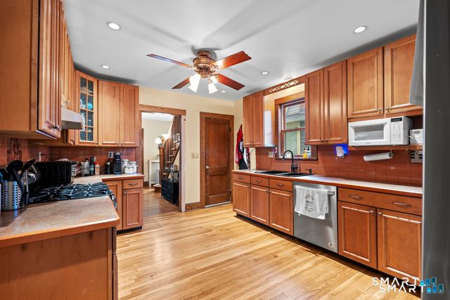 34 Glenwood Avenue, Stratford, CT 06614