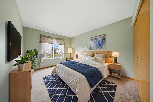 700 Brighton Drive, Pingree Grove, IL 60140