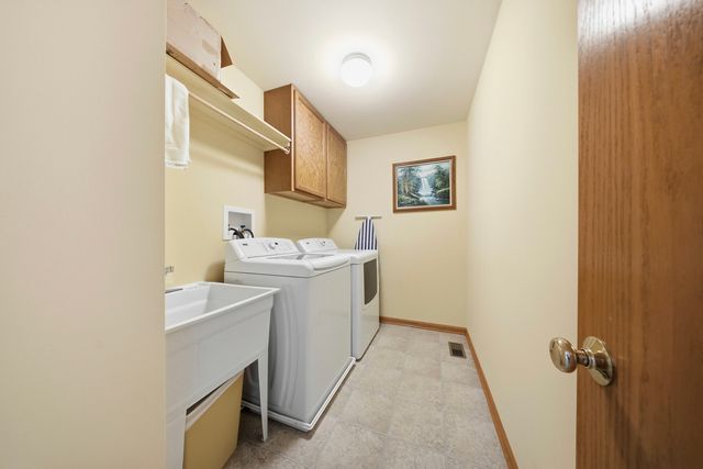 700 Brighton Drive, Pingree Grove, IL 60140