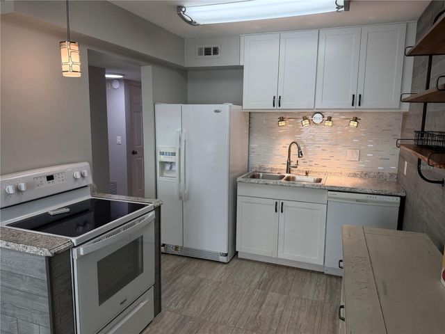 1000 LAKE OF THE WOODS BOULEVARD 101F, Casselberry, FL 32730