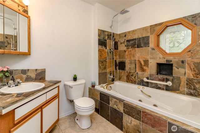 624 SE Pine Road, Port Orchard, WA 98367