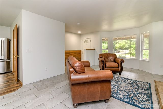 624 SE Pine Road, Port Orchard, WA 98367