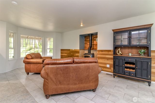 624 SE Pine Road, Port Orchard, WA 98367