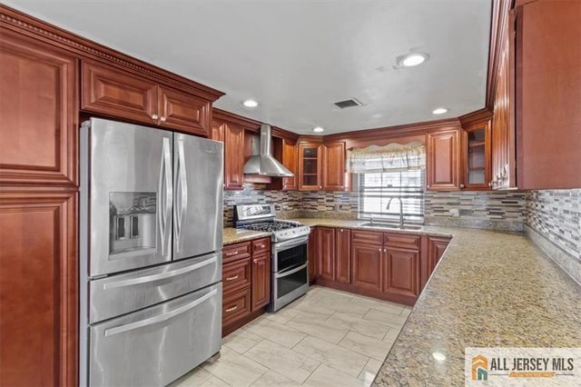 30 Fillmore Avenue, Carteret, NJ 07008