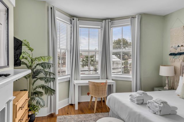 140 Spring Street, Charleston, SC 29403