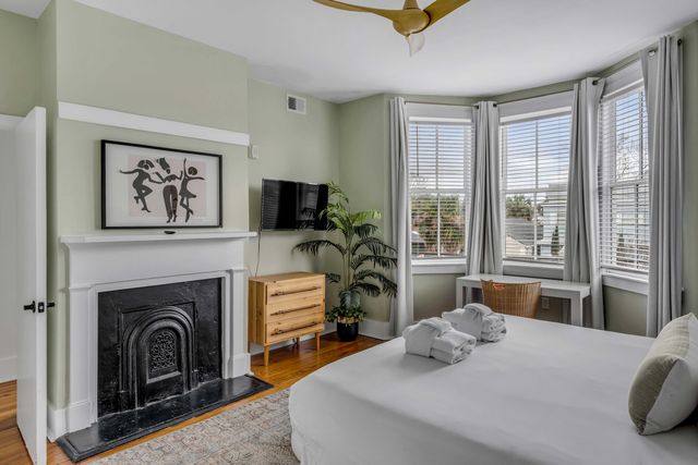 140 Spring Street, Charleston, SC 29403