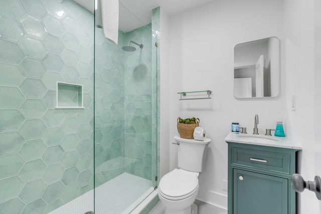 140 Spring Street, Charleston, SC 29403