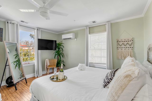 140 Spring Street, Charleston, SC 29403