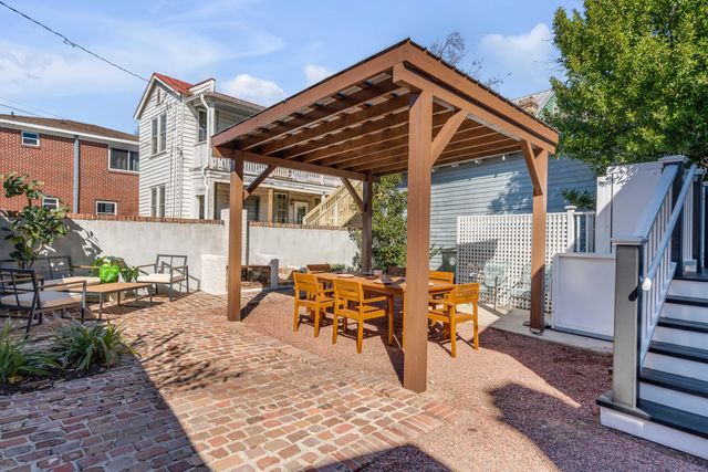 140 Spring Street, Charleston, SC 29403