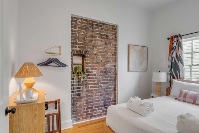 140 Spring Street, Charleston, SC 29403