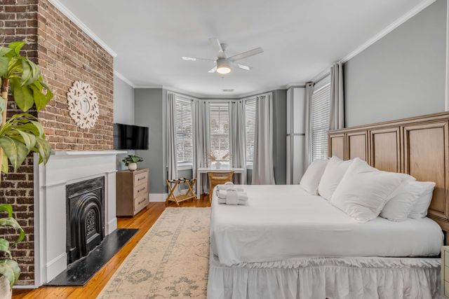 140 Spring Street, Charleston, SC 29403