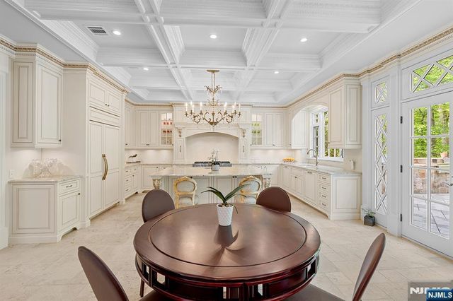 1 Sandstone Ridge, Upper Saddle River, NJ 07458
